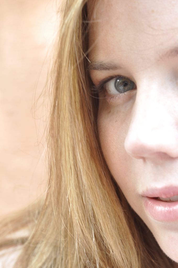 Blonde hair Girl Face