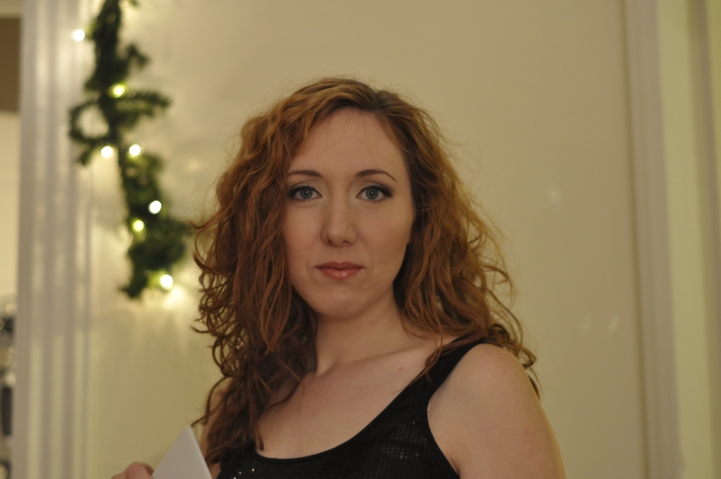 Face Girl Red hair Curly long White